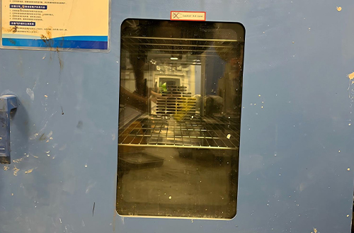 電熱鼓風(fēng)干燥箱